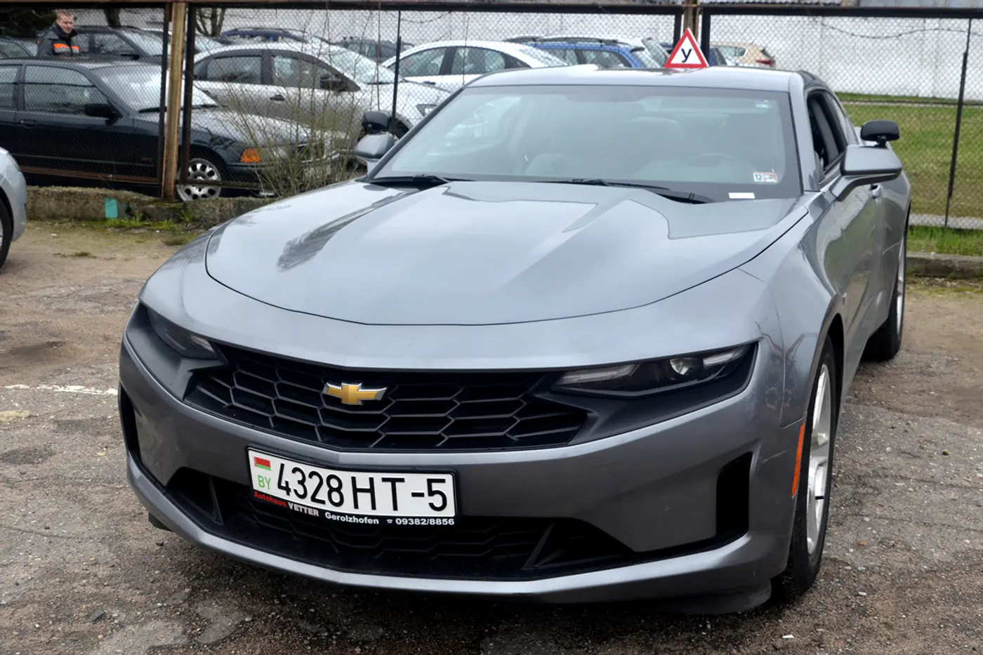 Готовятся ли автошколы к обучению на "автомате" и сколько стоят курсы на Chevrolet Camaro