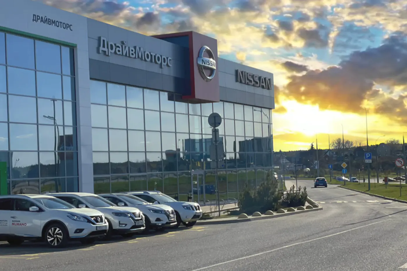 На Nissan в "ДрайвМоторс" действуют скидки до 20.000 рублей и 2-х летняя программа "Рассрочка" в BYN!