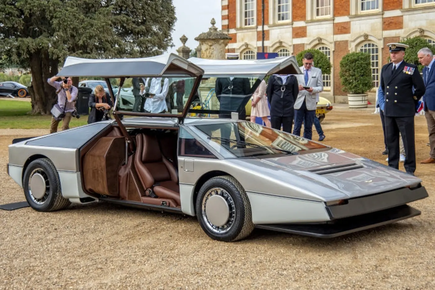 Уникальный концепт-кар Aston Martin восстановили, чтобы побить старый рекорд скорости