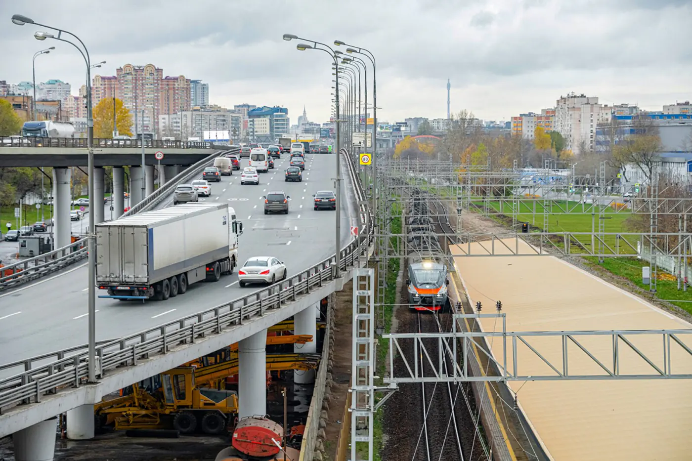 В Москве транзит по одной из трасс сделают платным. А грузовикам ехать запретят