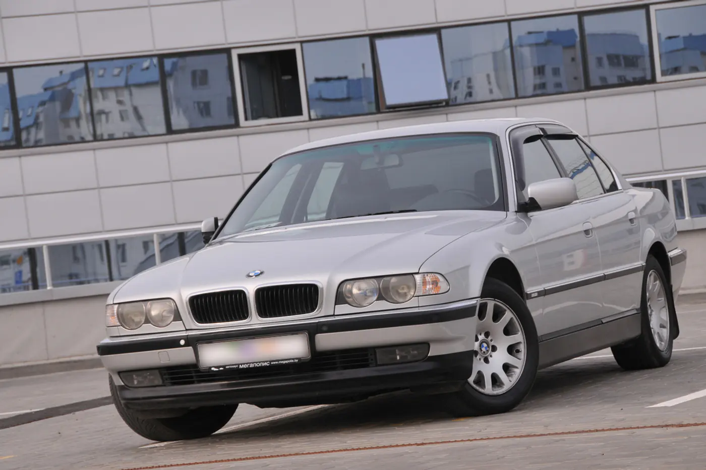 "Человеку с головой BMW доставит удовольствие". Фанат марки – о баварских машинах