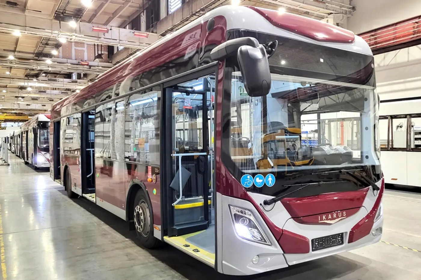 Венгерский Ikarus снова выпускает автобусы. Только теперь электрические. Вот такие