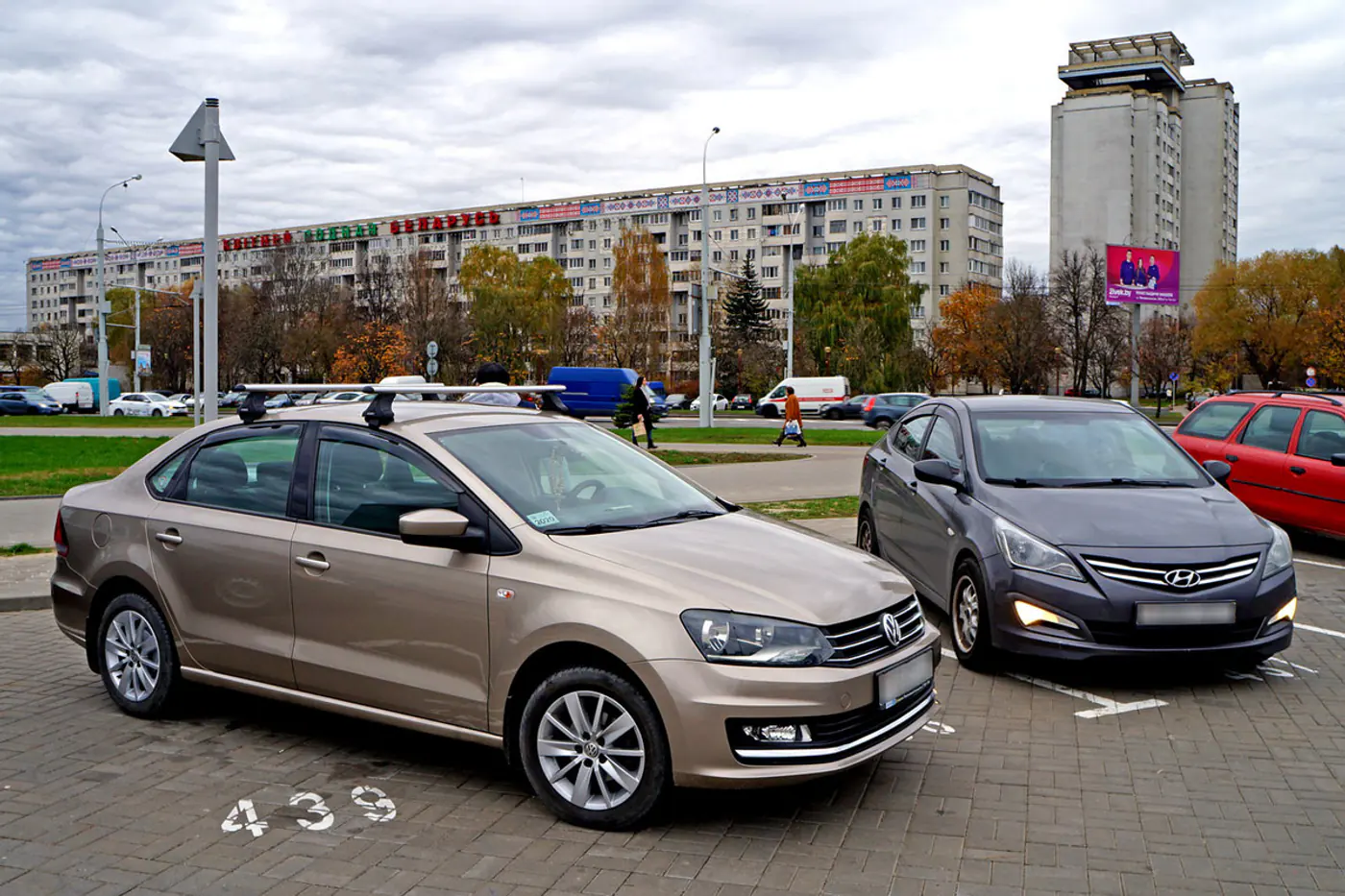 Хиты недавнего прошлого. Сравниваем с владельцами подержанные Hyundai Solaris и VW Polo Sedan