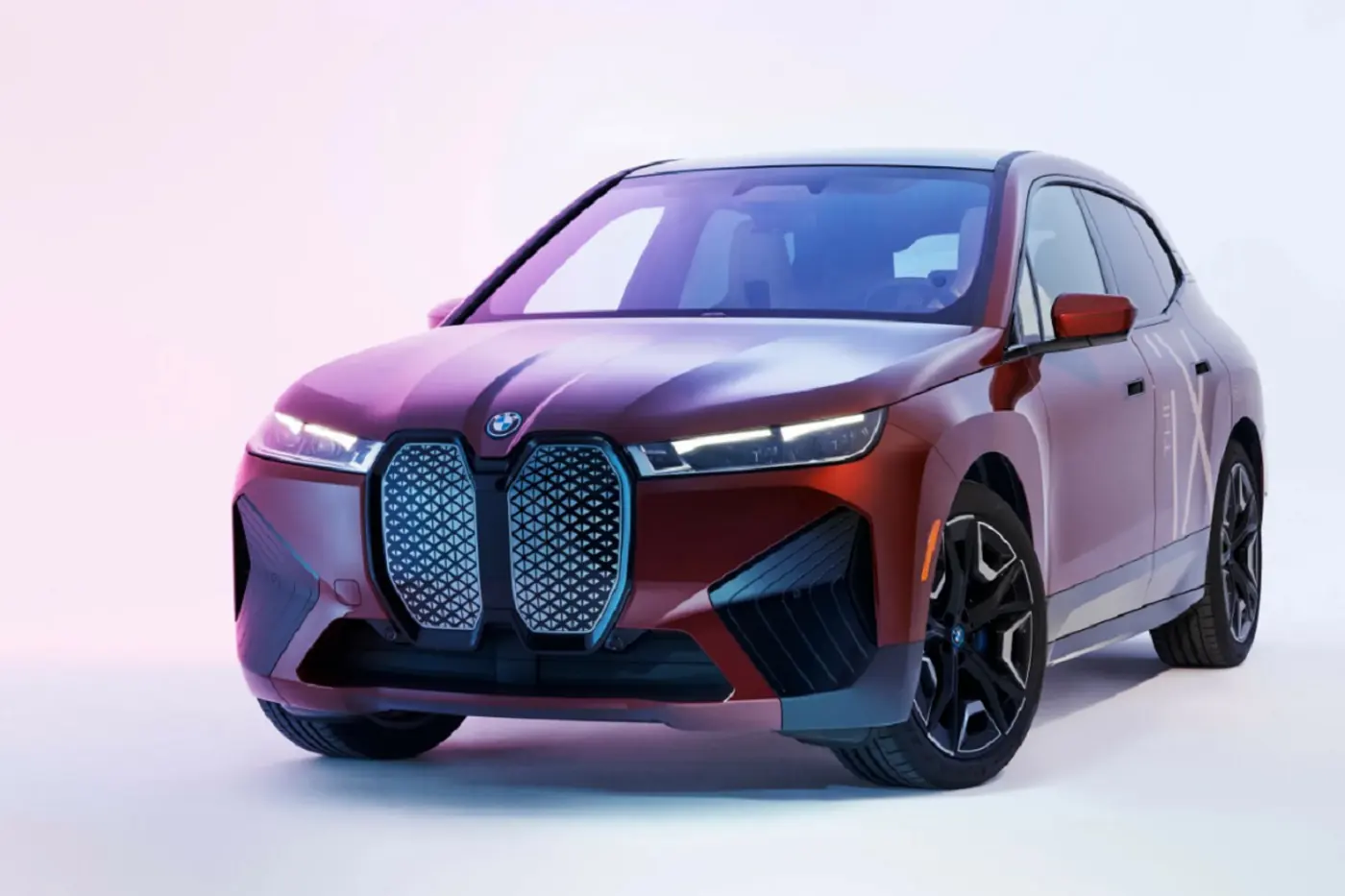 Дилер BMW подал в суд на клиента, который внес за машину аванс 58.000 евро. Почему?