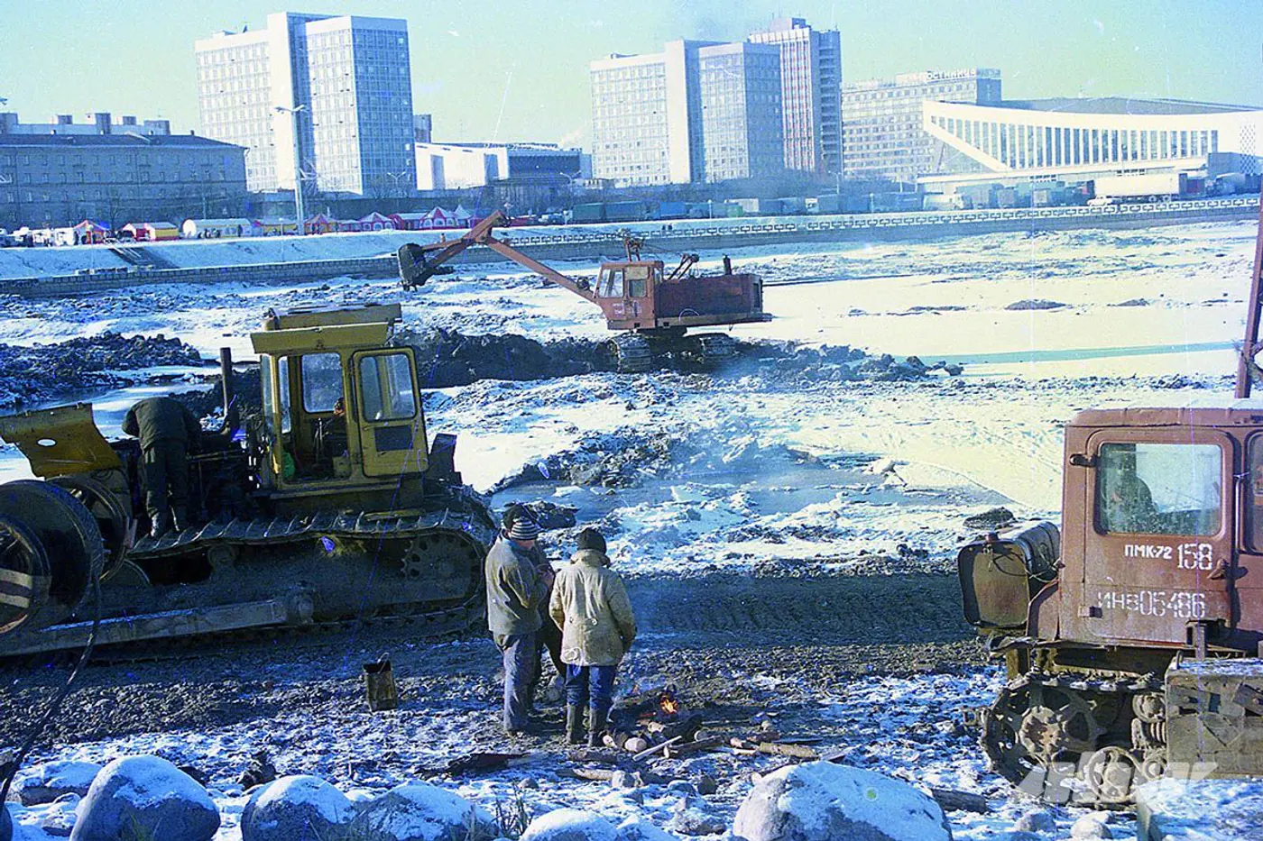 Листая фотоархив: вспоминаем год, когда из центра Минска исчезла Свислочь