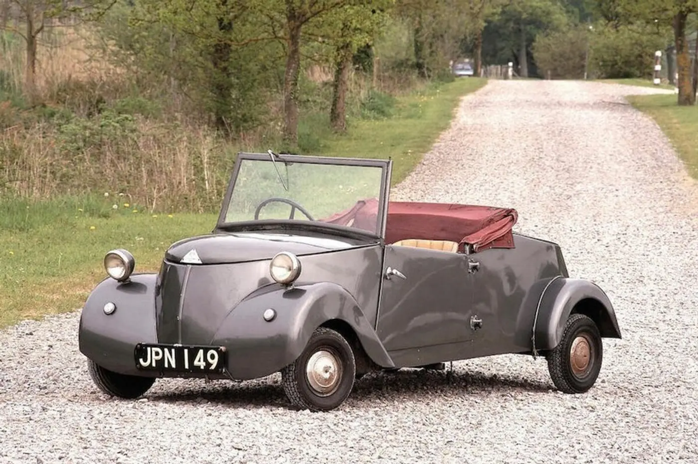 "Бюджетник" из 1950-х. Редкий Hazelcar, который мог стать хитом на рынке