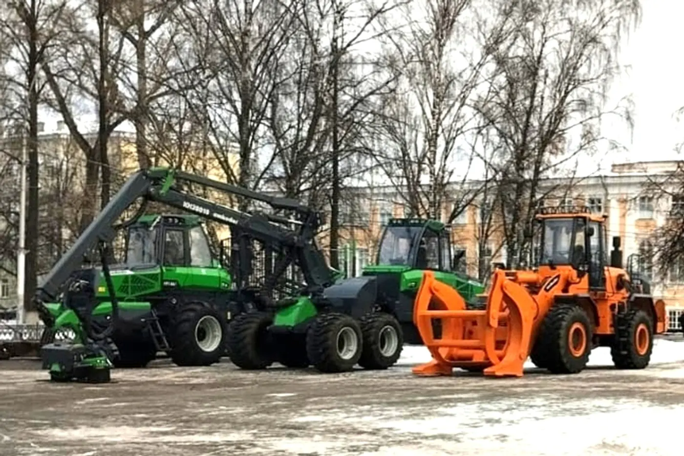 "Амкодор" на выставке в России представил новейшую лесозаготовительную технику