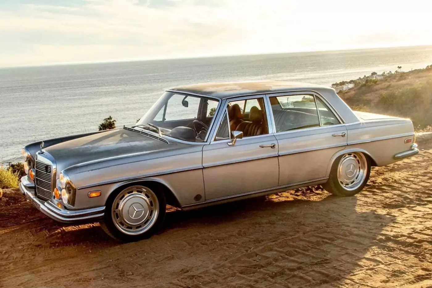 ICON 4x4 прокачала классический Mercedes-Benz 300SEL 6.3 1971 года – получился крутой рестомод