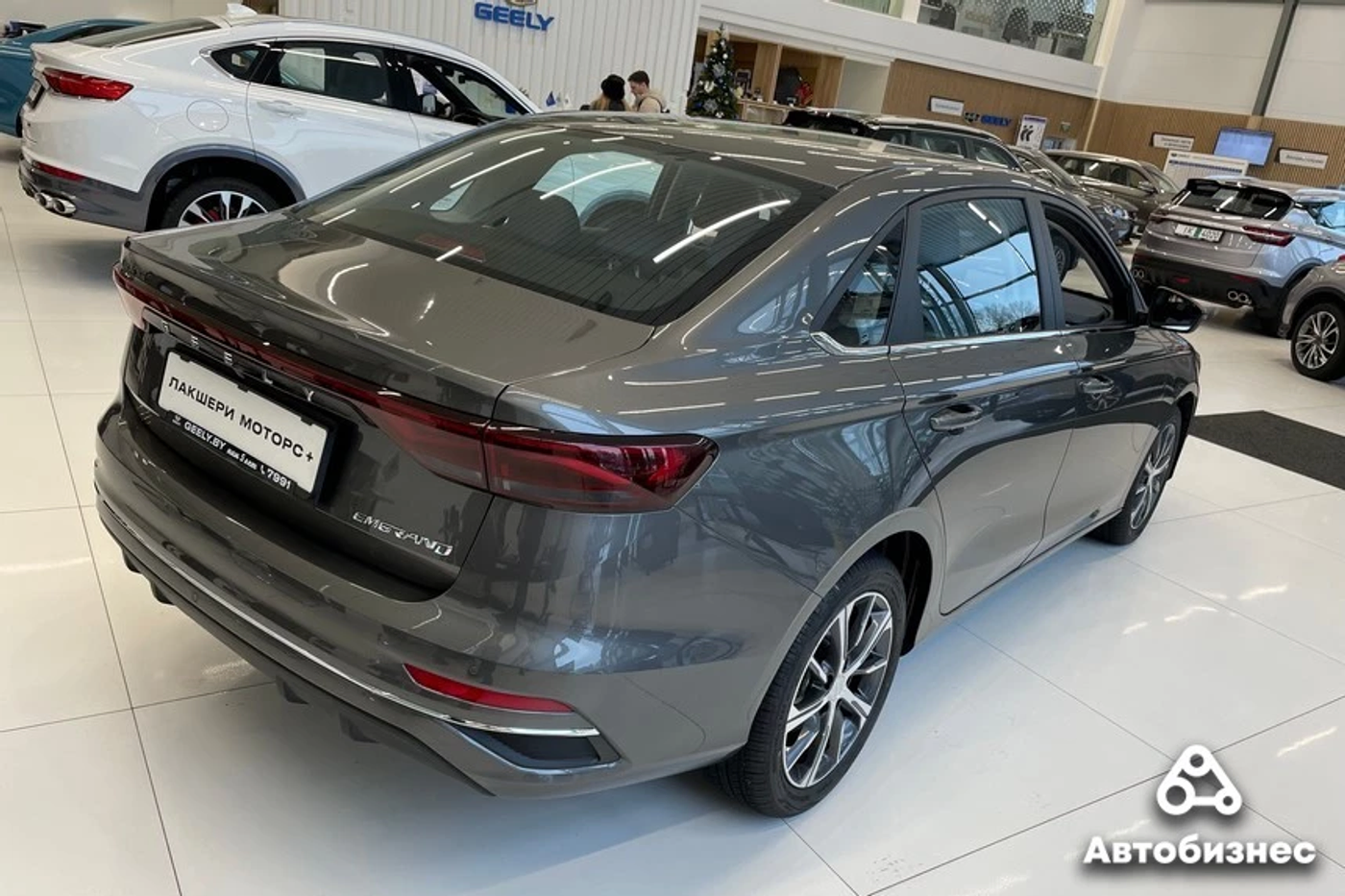 На класс выше? Знакомимся с новым седаном Geely Emgrand