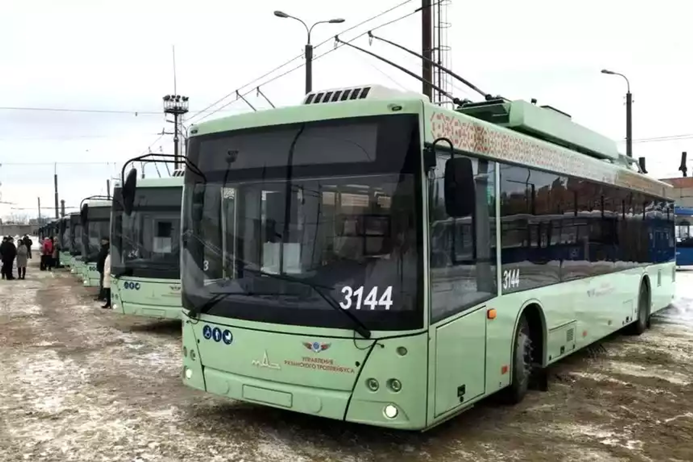 Прибыли "под елочку": троллейбусы МАЗ – в Рязань, автобусы – в Молодечно