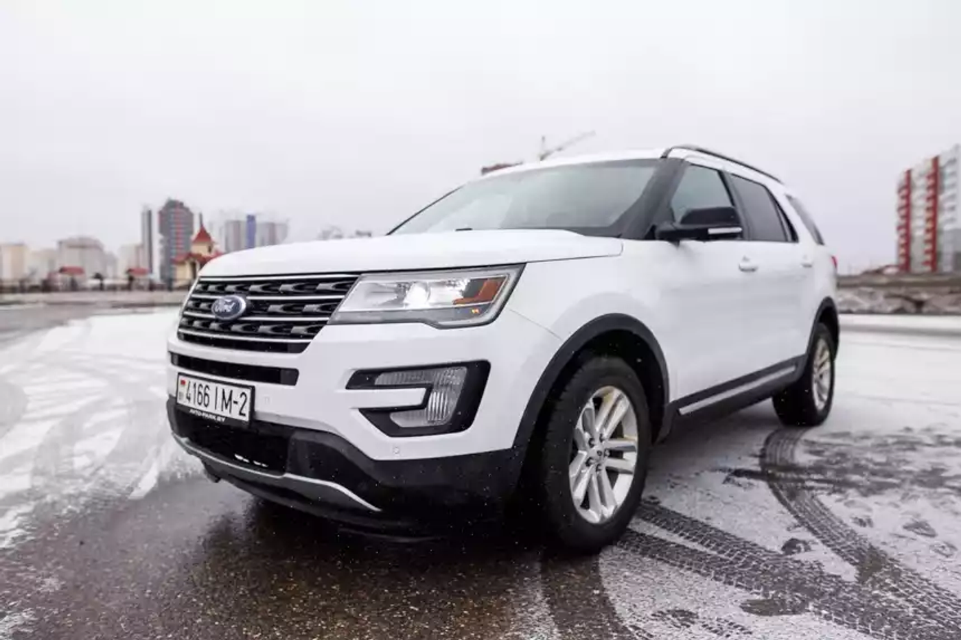"Много машины за адекватные деньги". Мнение владельца Ford Explorer