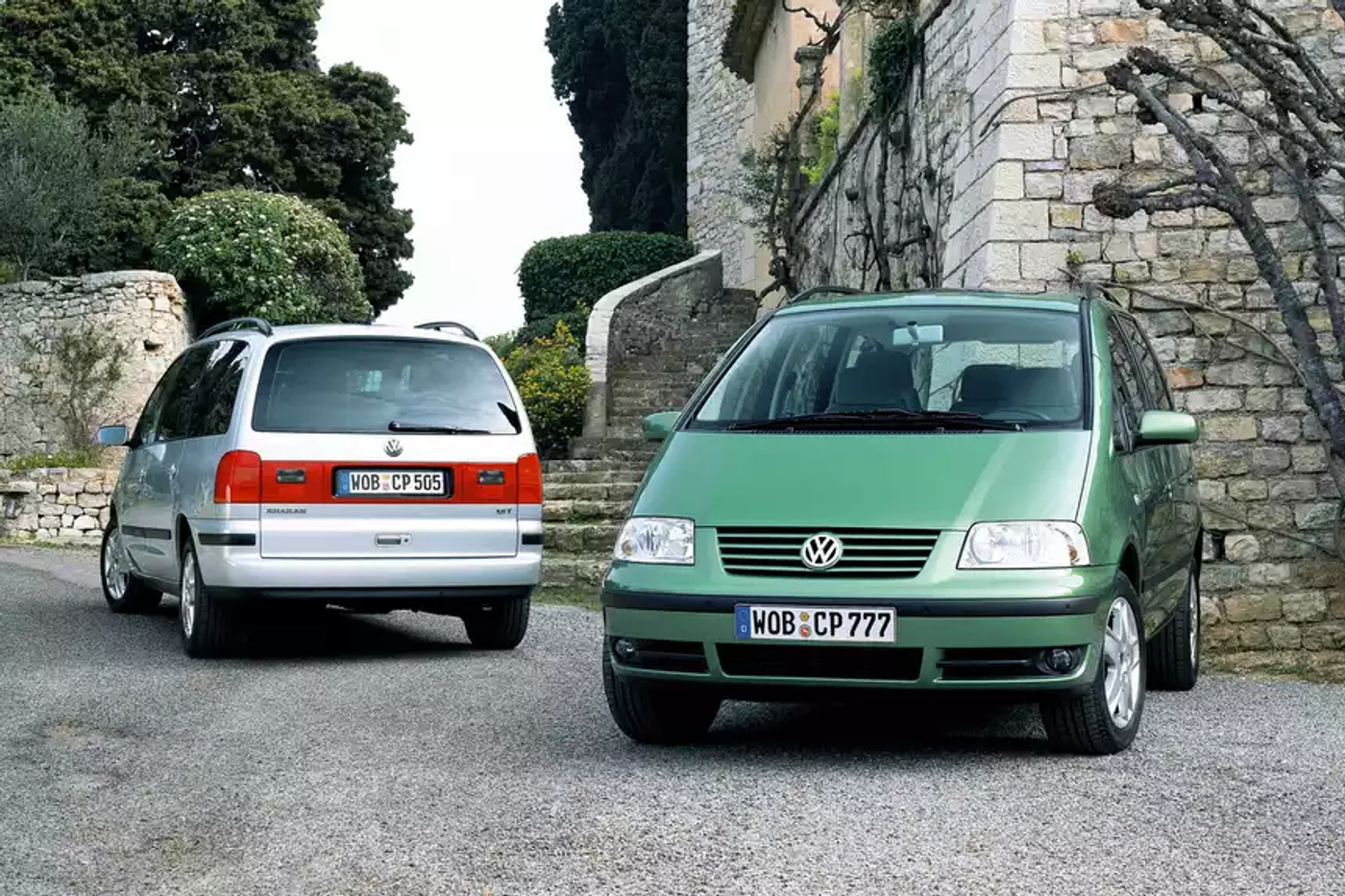 Время против семейных ценностей. Стоит ли покупать Volkswagen Sharan и его "клоны"