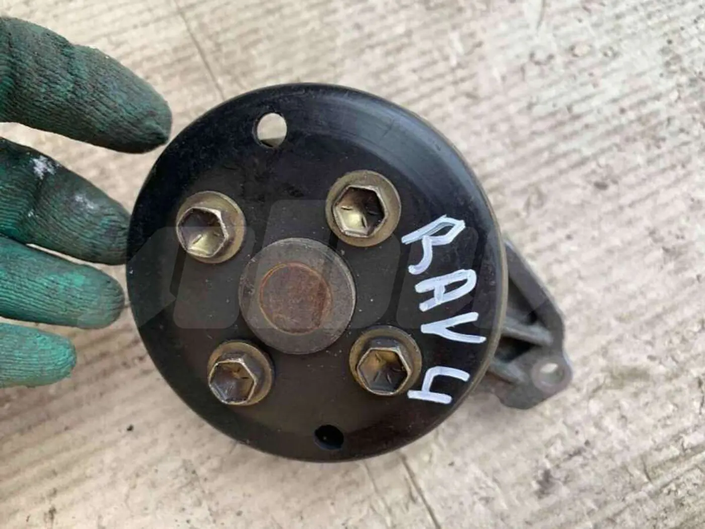 Помпа к Toyota RAV 4 2002