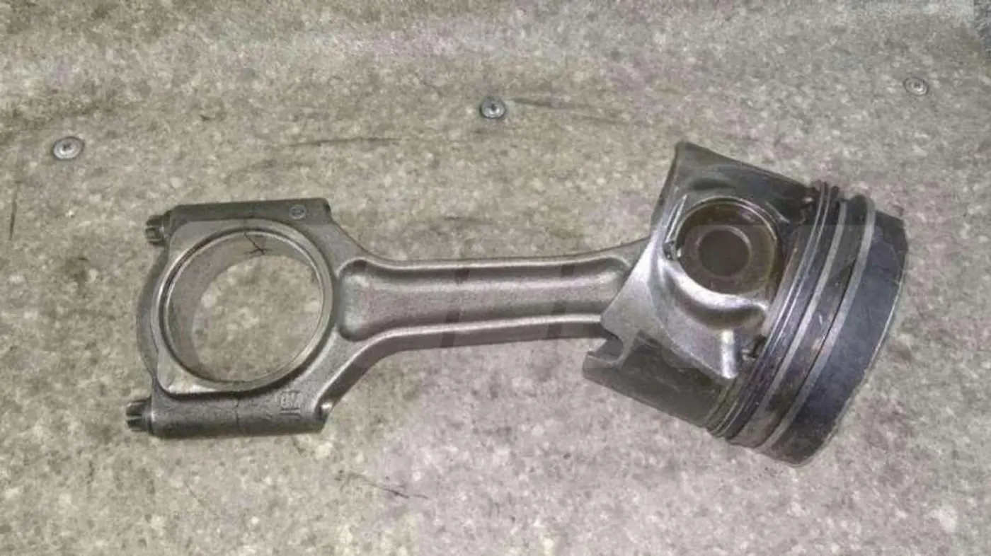 Поршень к Opel Astra 2001