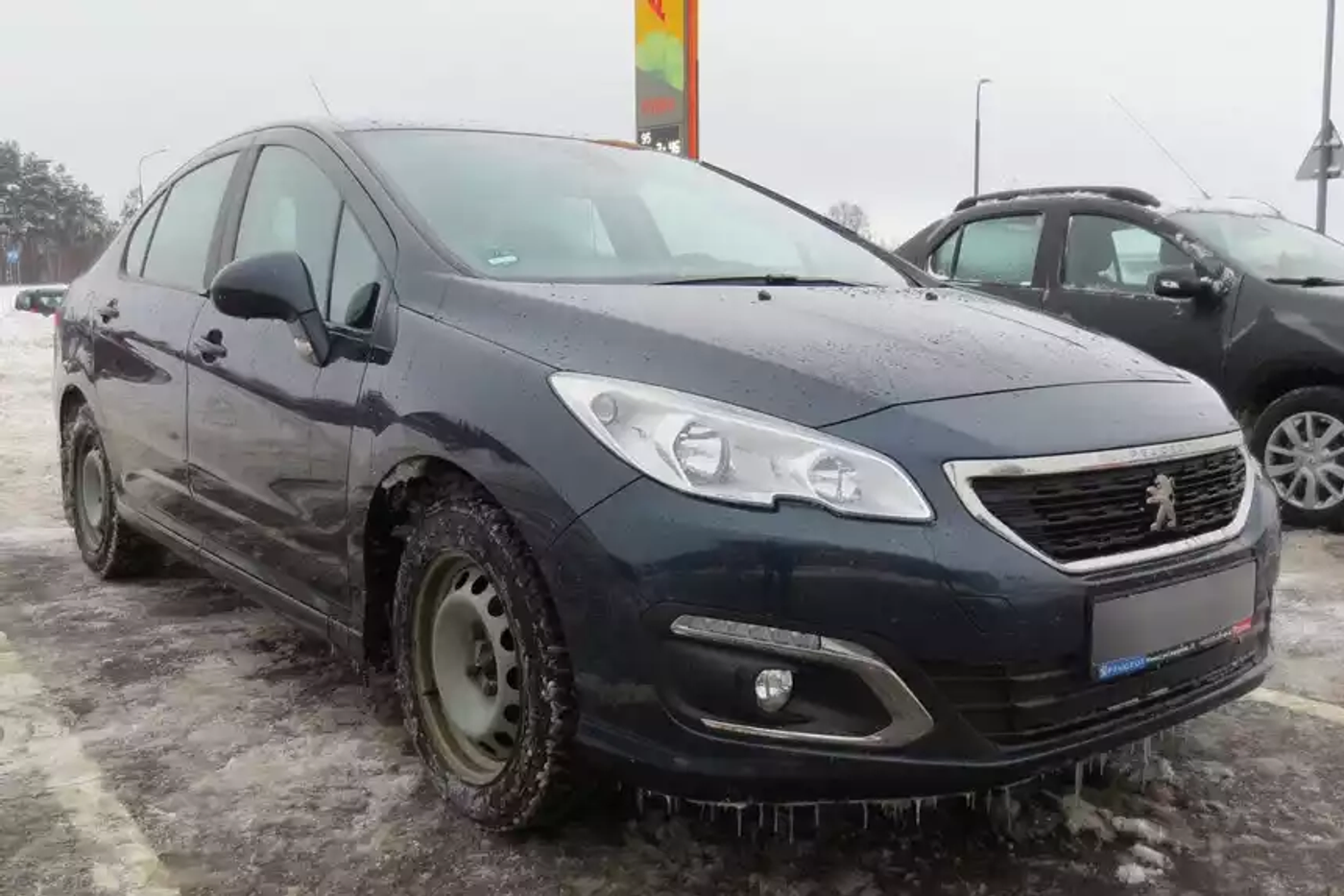 "Уверенность в автомобиле дорогого стоит". Мнение владельца Peugeot 408