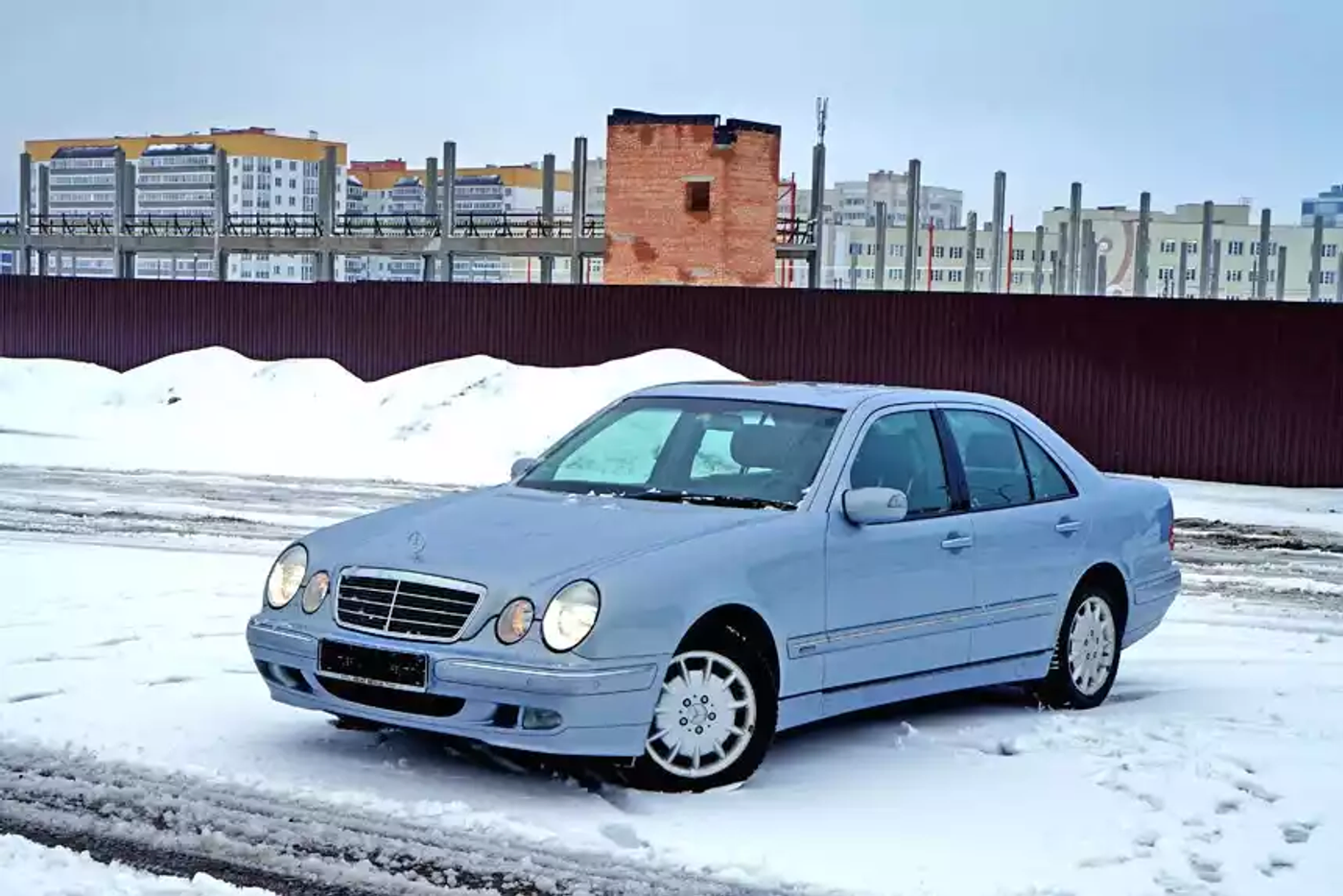 "Лупатый" по цене W213. Смотрим Mercedes W210 за 30.000 долларов