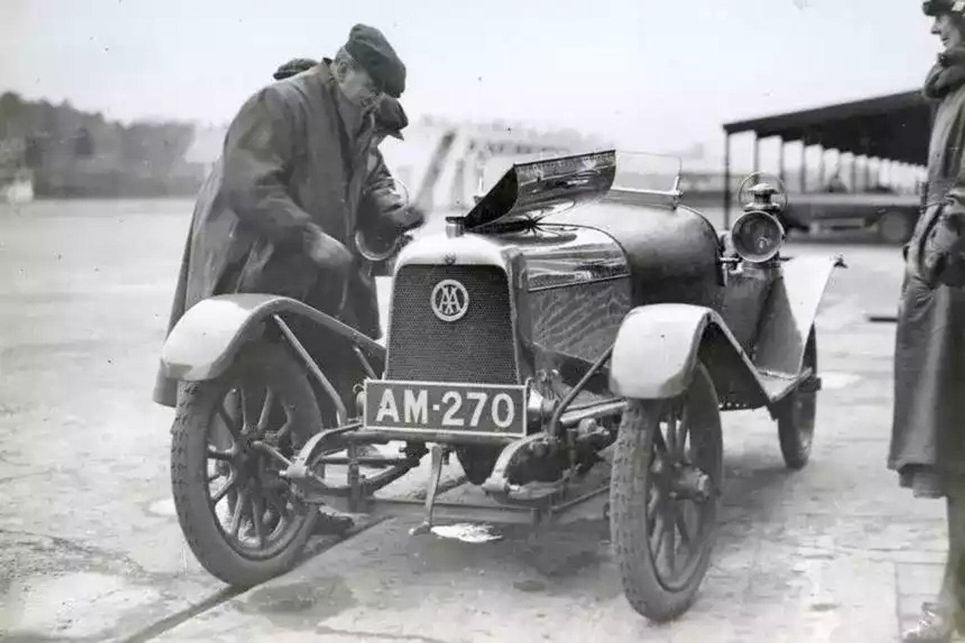 Легенда Aston Martin: вспоминаем основные вехи 110-летней истории британской марки