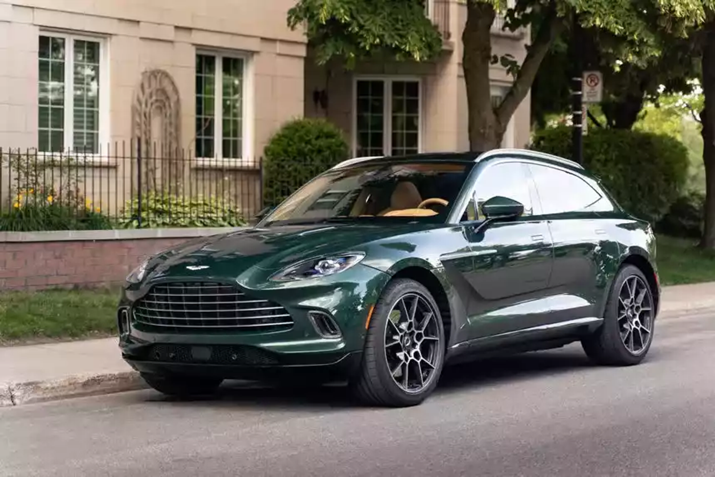 Легенда Aston Martin: вспоминаем основные вехи 110-летней истории британской марки
