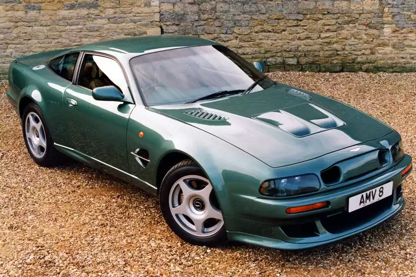 Легенда Aston Martin: вспоминаем основные вехи 110-летней истории британской марки