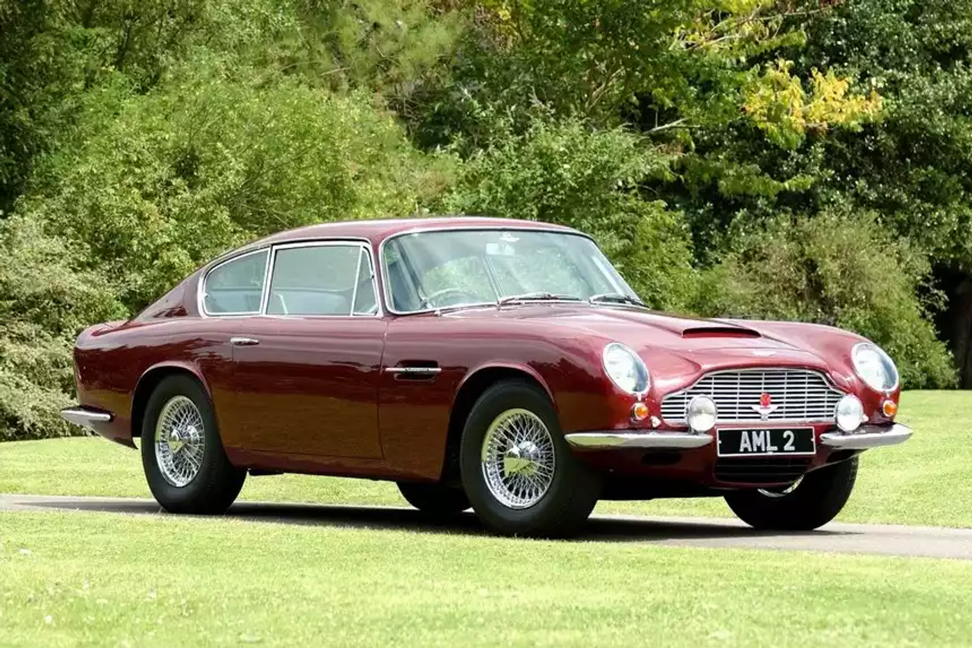 Легенда Aston Martin: вспоминаем основные вехи 110-летней истории британской марки