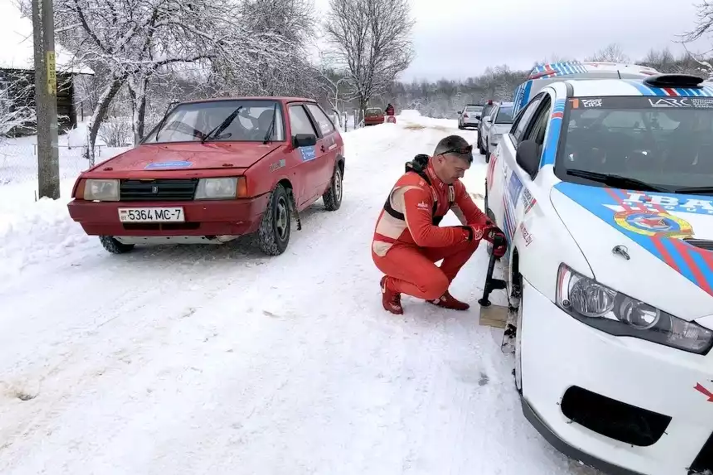 "Восьмерка" против Evo X – их разделило 0,5 секунды! Как проходил ралли-спринт в Ушачах