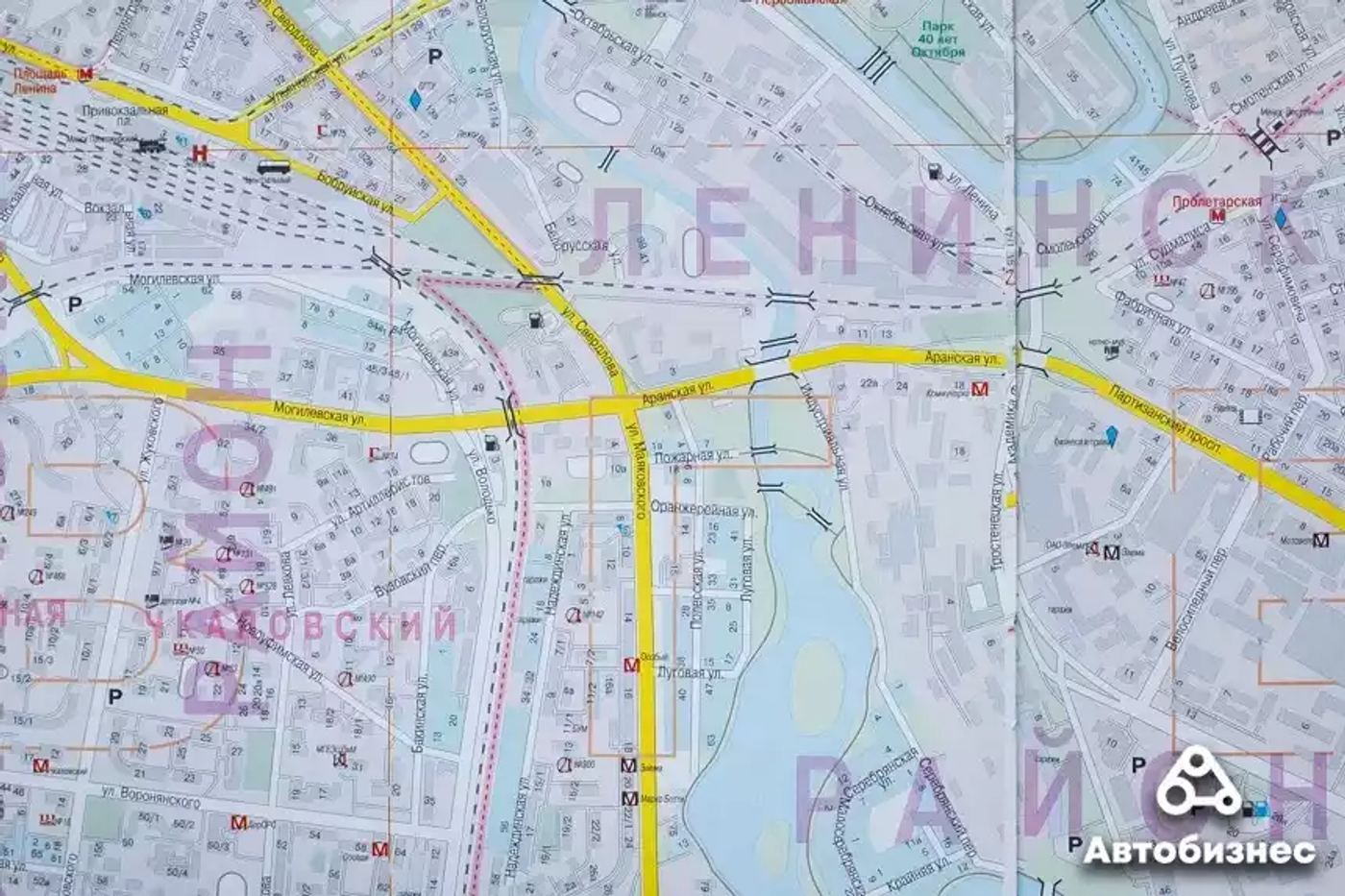 Купили бумажную карту города в 2023 году. Все еще достойна?