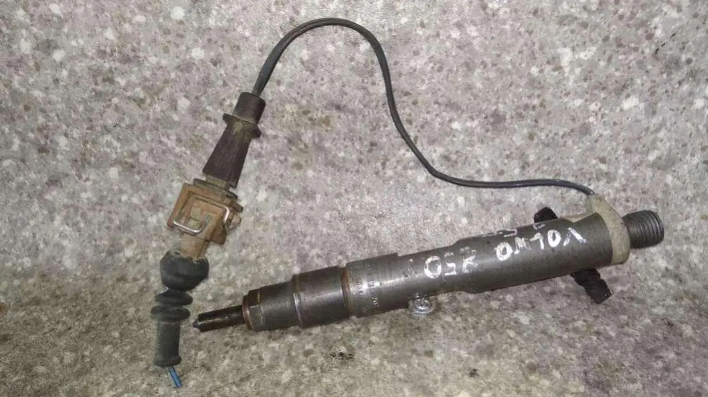 Форсунка к Volvo 850 1994
