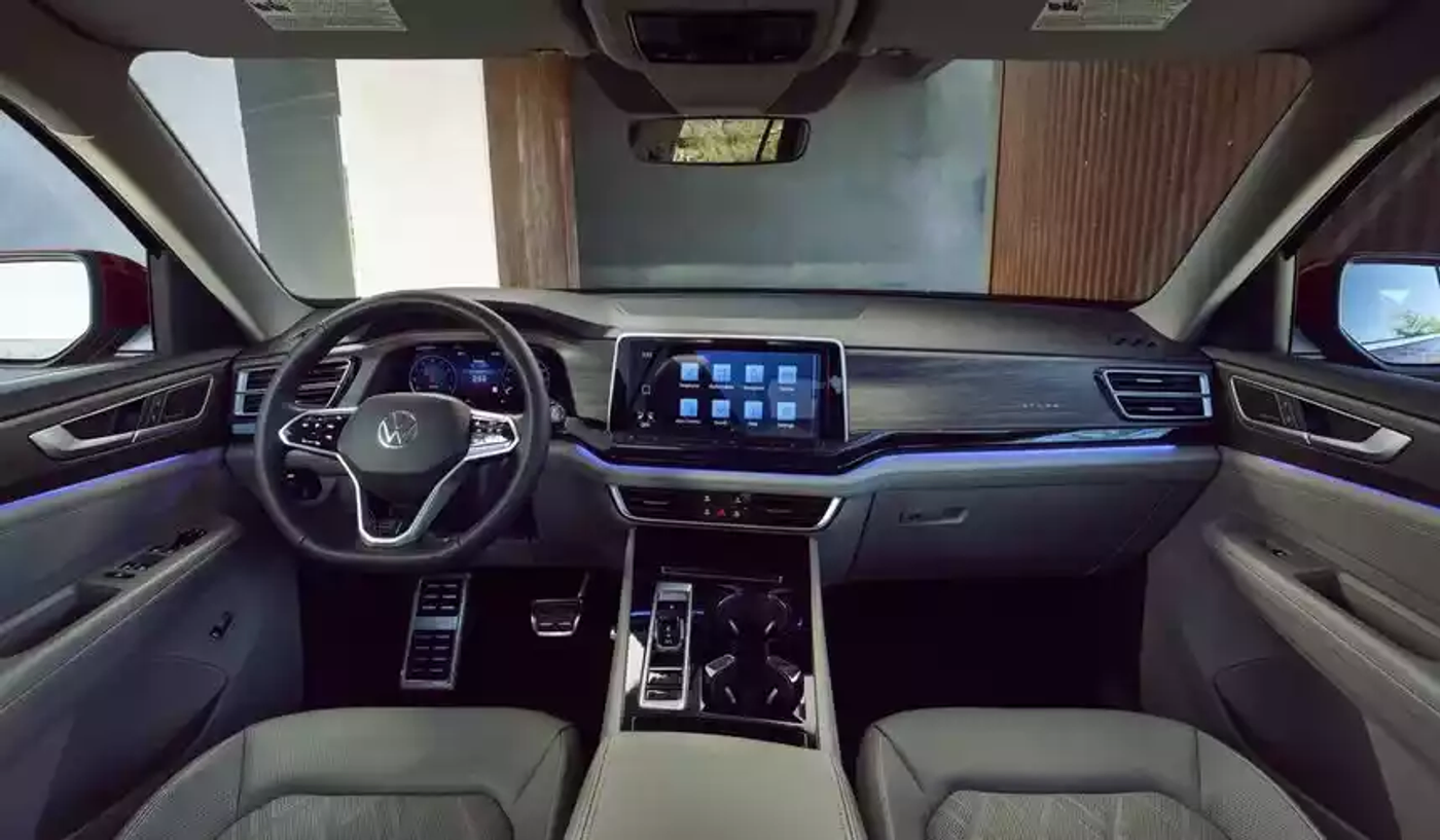 Volkswagen Atlas получил новое лицо, но потерял мотор V6