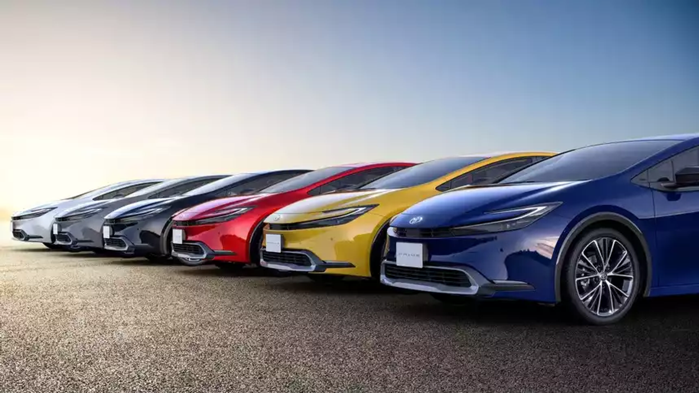 Golf теряет лидерство в Европе, Toyota впереди планеты. Мировой авторынок в 2022 году