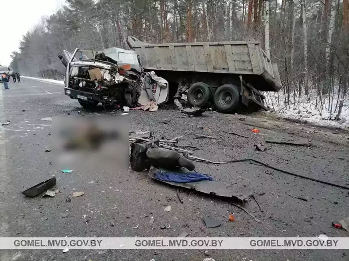 Жена и дочь погибшего водителя отсудили у его работодателя моральный вред. Не согласились с суммой и снова пошли в суд