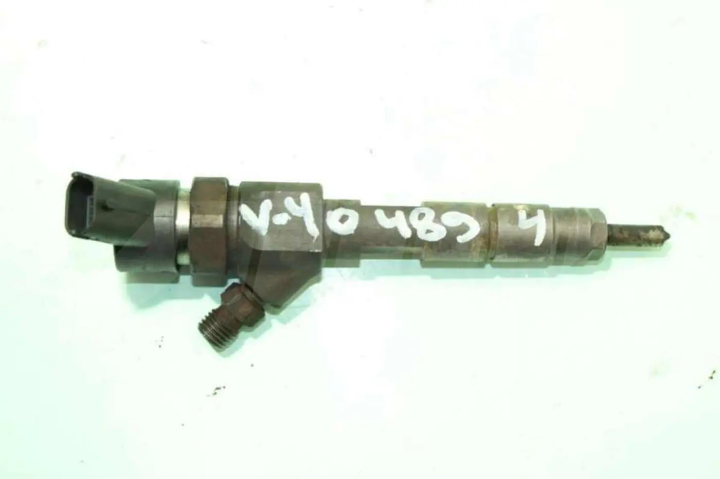 Форсунка к Volvo V40 2002