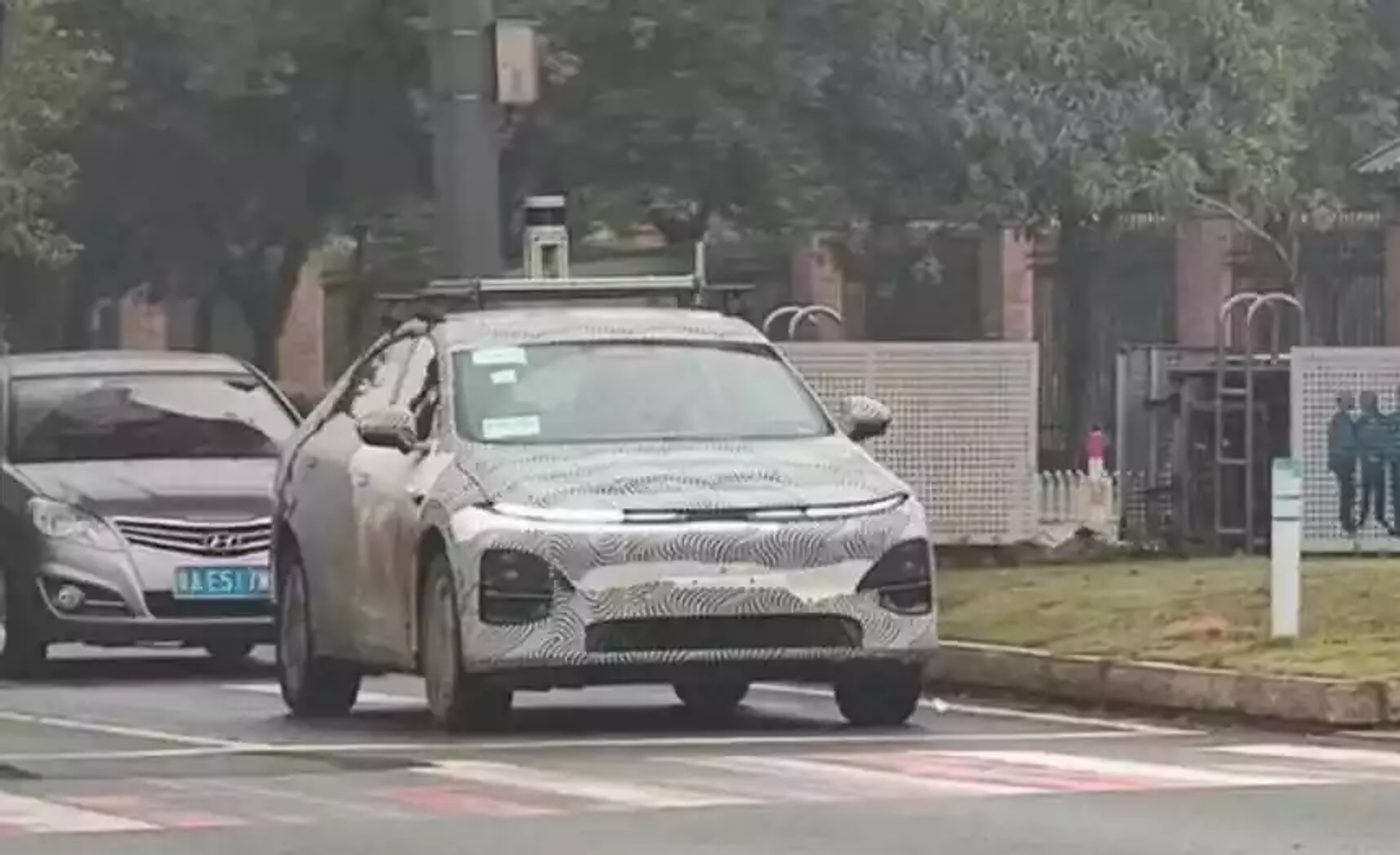 Шпионские хроники: какие автомобильные новинки подоспеют из Китая?