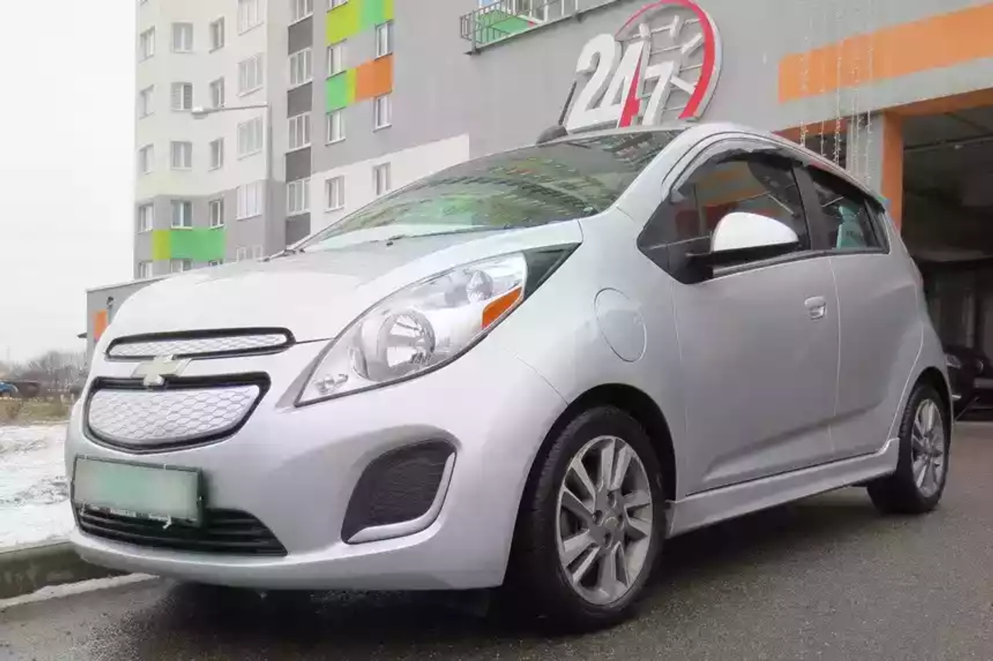 "С моментом 400 ньютон-метров это бешеная табуретка". Мнение владельца Chevrolet Spark EV