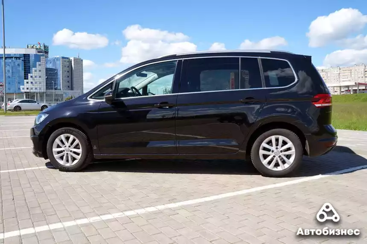 Современный народный? Чем способен огорчить подержанный Volkswagen Touran II