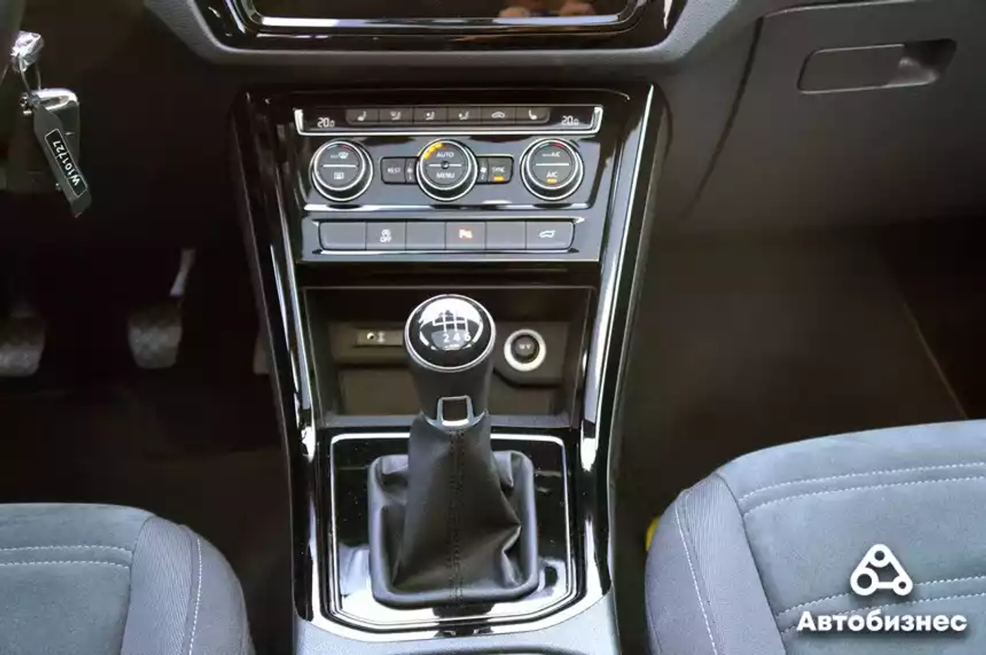 Современный народный? Чем способен огорчить подержанный Volkswagen Touran II