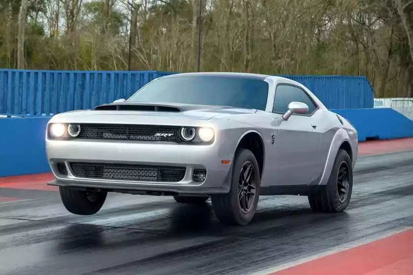 Dodge Challenger получил на прощание особо мощную версию