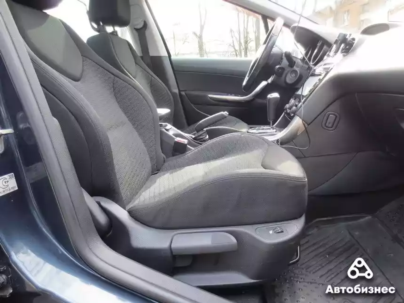 «Мотор – единственный недостаток этого автомобиля». Мнение владельца Peugeot 308