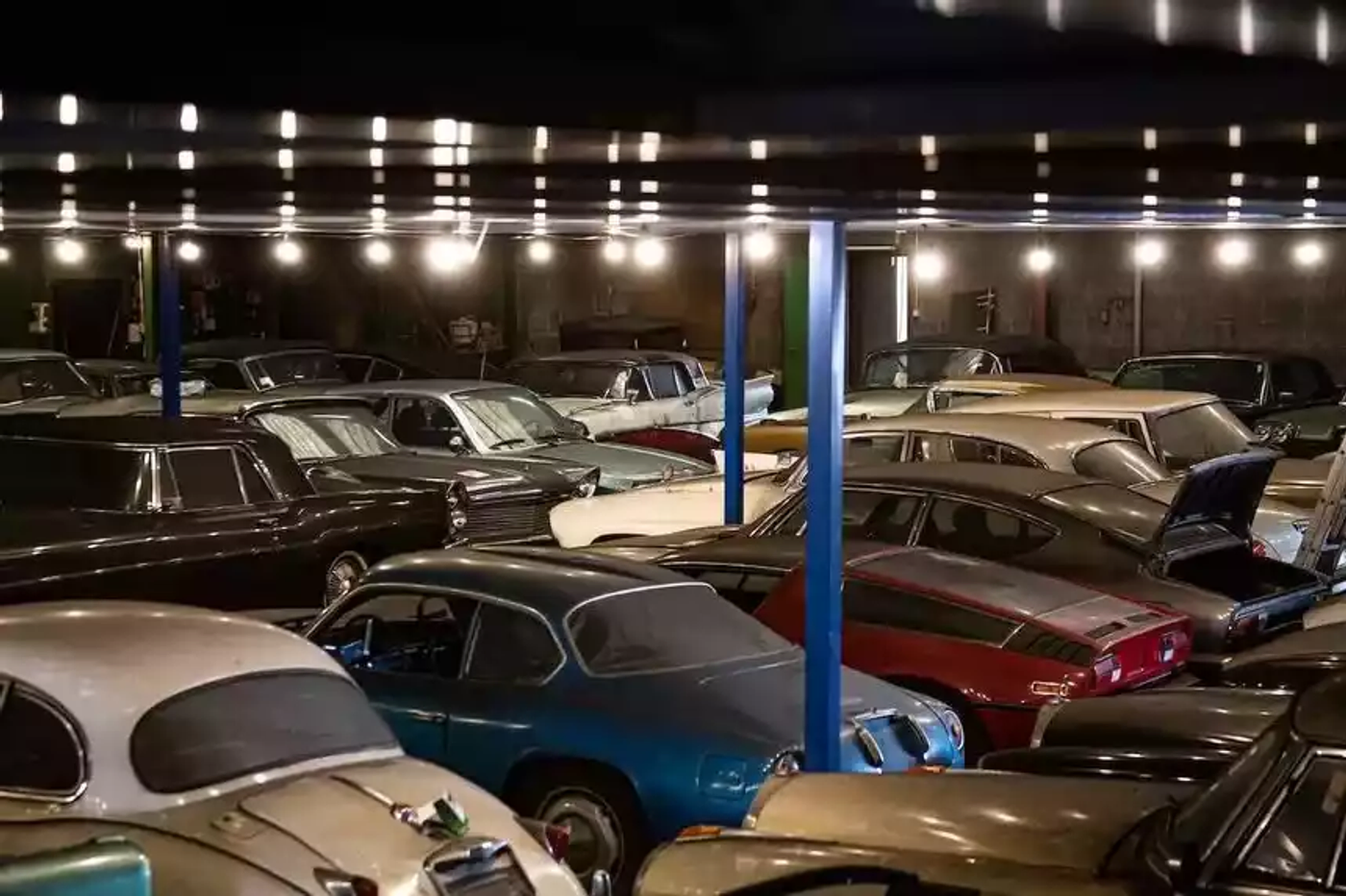 Секретная коллекция из 230 раритетных автомобилей выставлена на аукцион