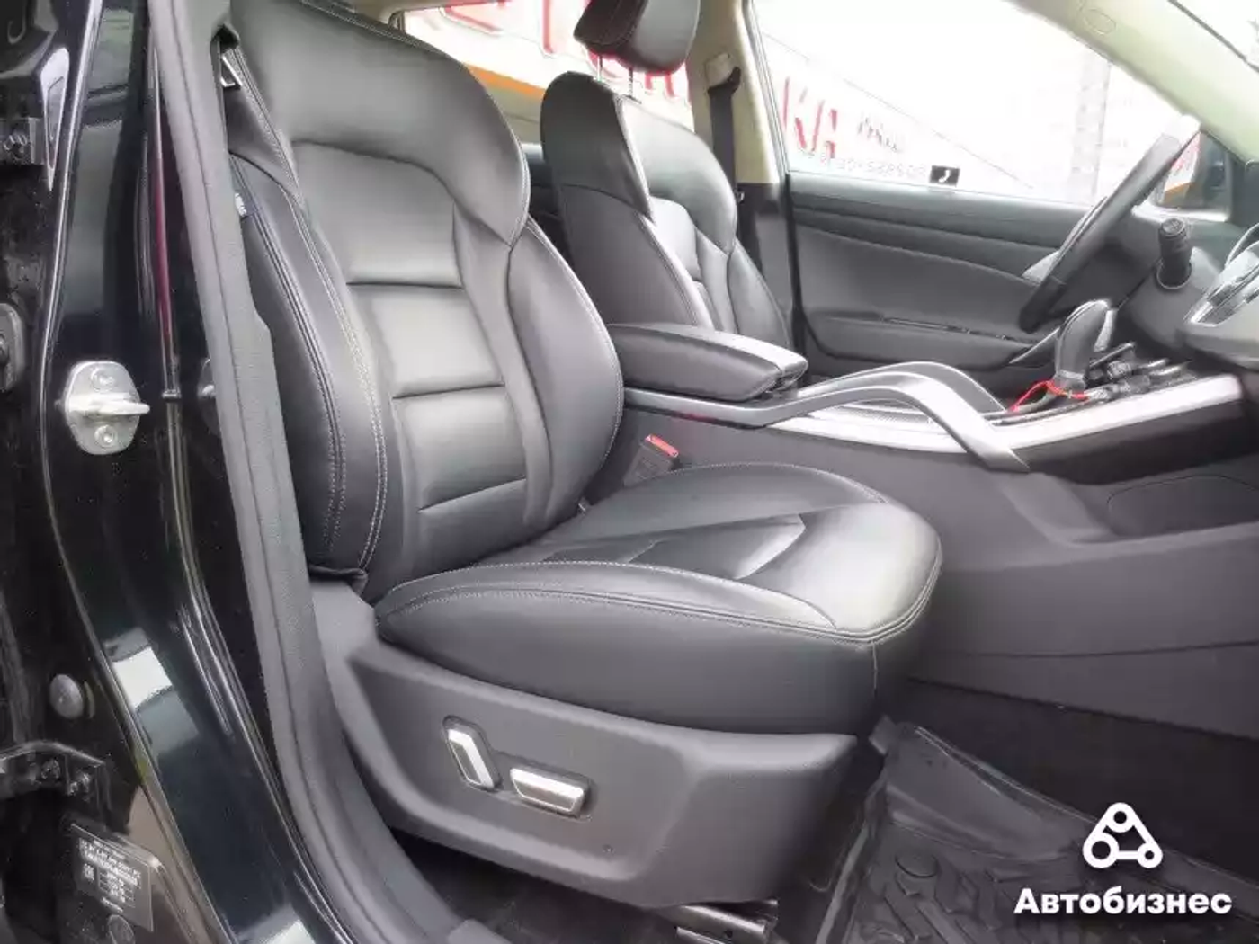 «Надежностью однозначно доволен». Мнение владельца Geely Atlas