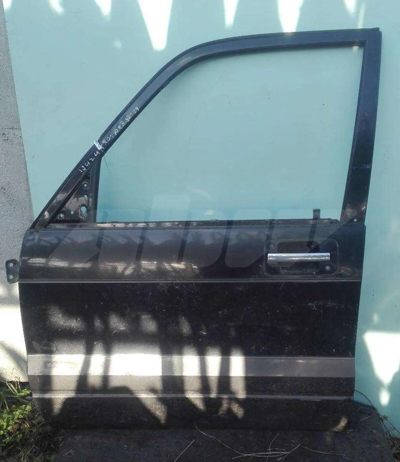 Дверь передняя левая к Isuzu Trooper 1995