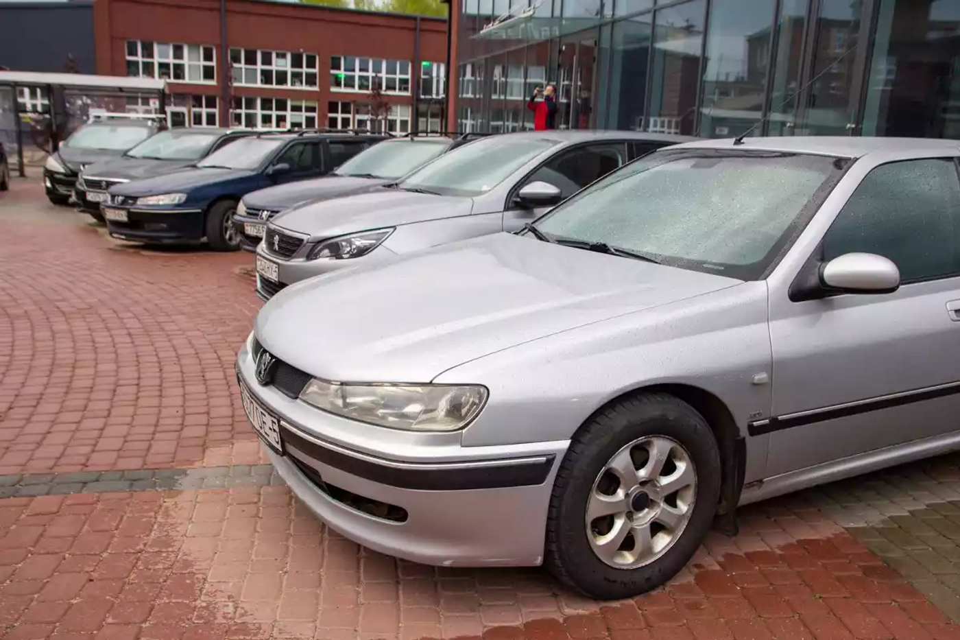 «На дизель 1.5 ничего нет». Любители Peugeot рассказали о своих машинах