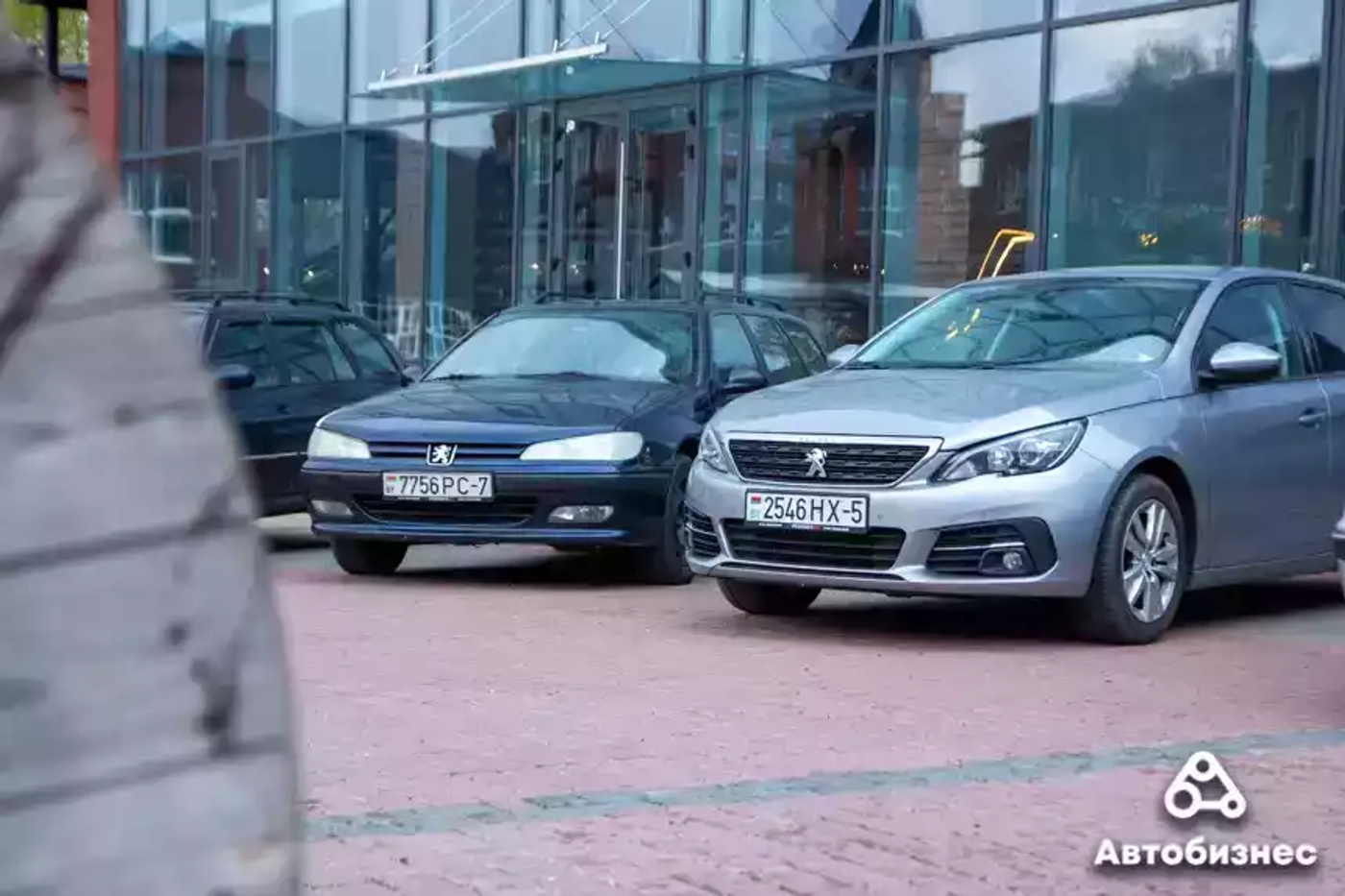 «На дизель 1.5 ничего нет». Любители Peugeot рассказали о своих машинах