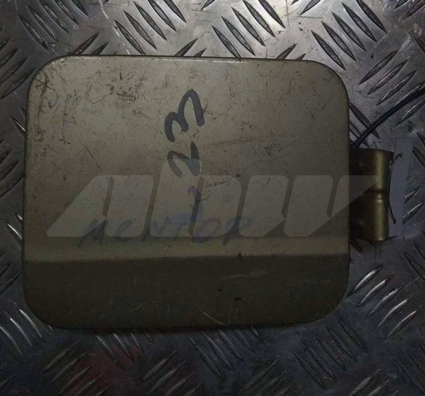 Лючок топливного бака к Kia Mentor 2000