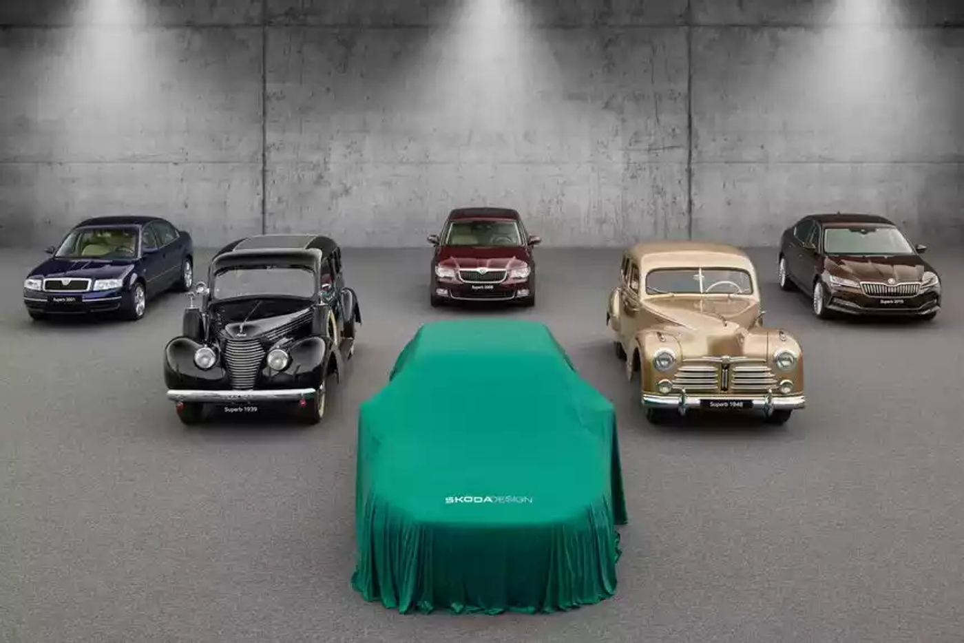 Skoda анонсировала новый Superb и напомнила о скором 90-летнем юбилее модели