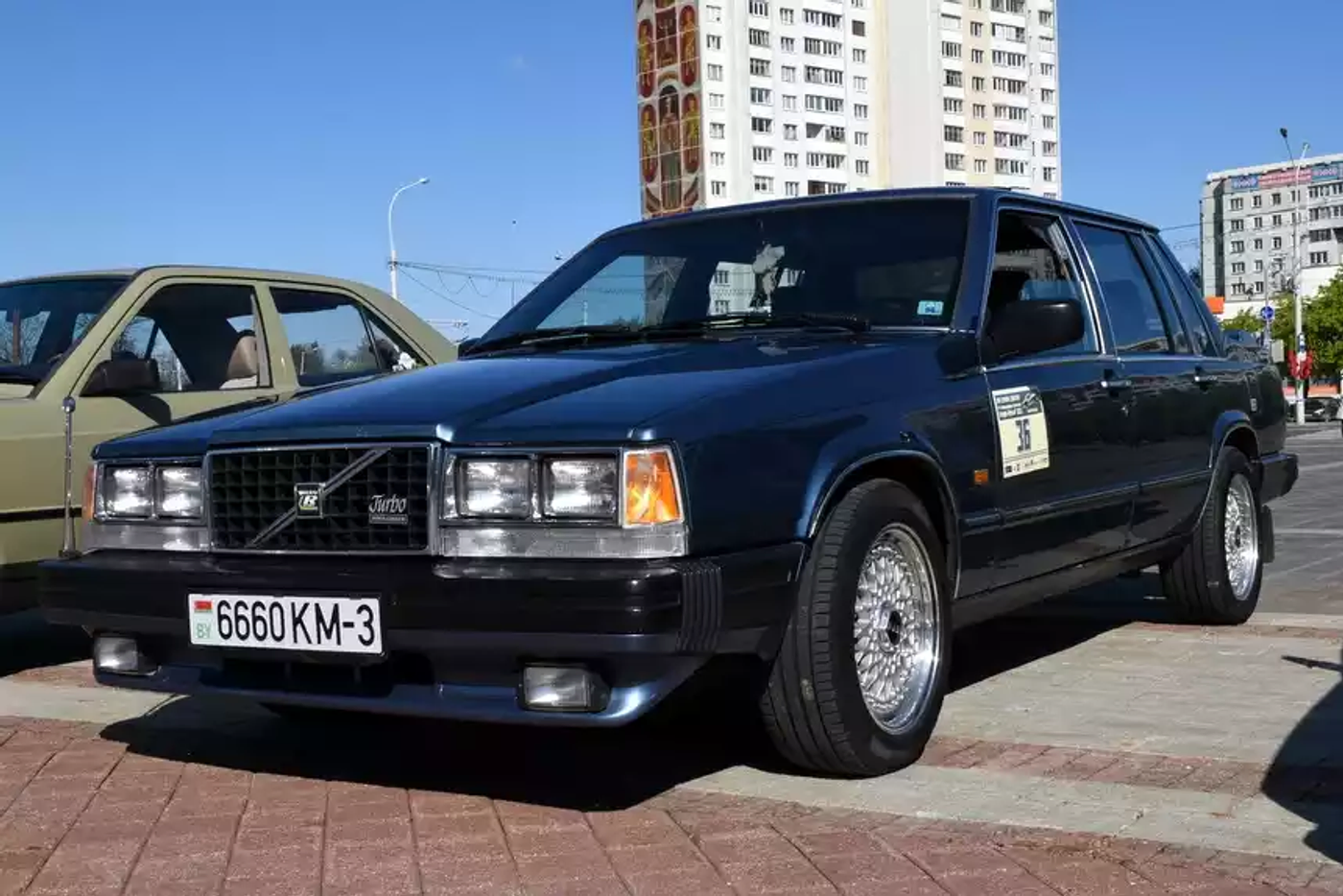 Старые, редкие, просто красивые – классические автомобили на фестивале «Ретро-Минск»