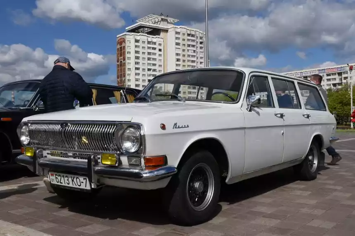 Старые, редкие, просто красивые – классические автомобили на фестивале «Ретро-Минск»