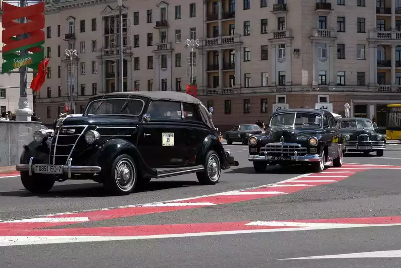 Старые, редкие, просто красивые – классические автомобили на фестивале «Ретро-Минск»