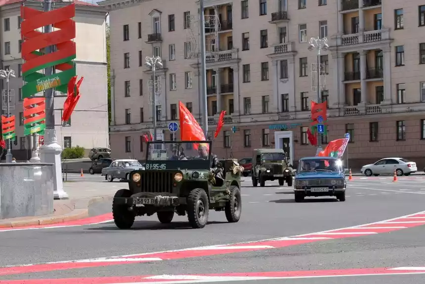 Старые, редкие, просто красивые – классические автомобили на фестивале «Ретро-Минск»