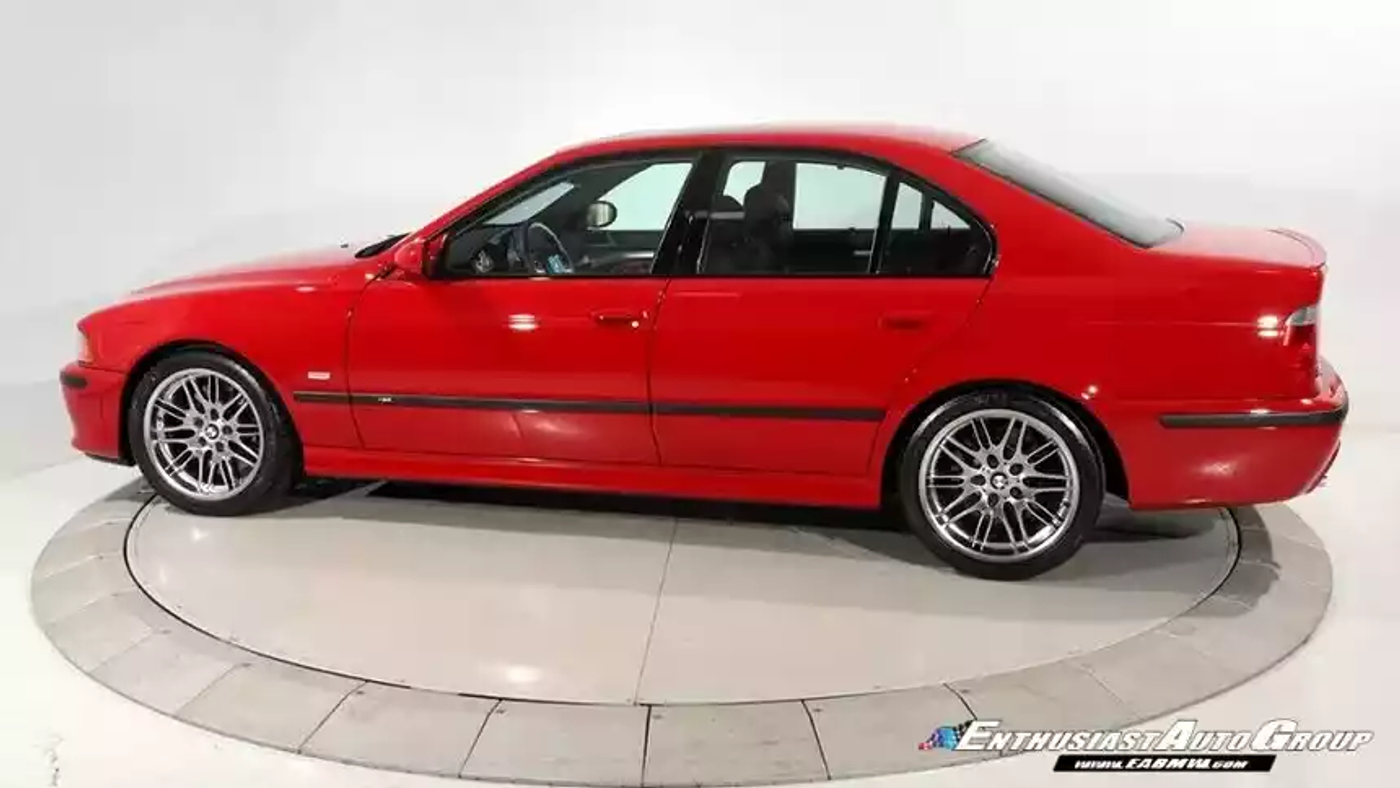 Кому достанется идеальный BMW M5 поколения E39