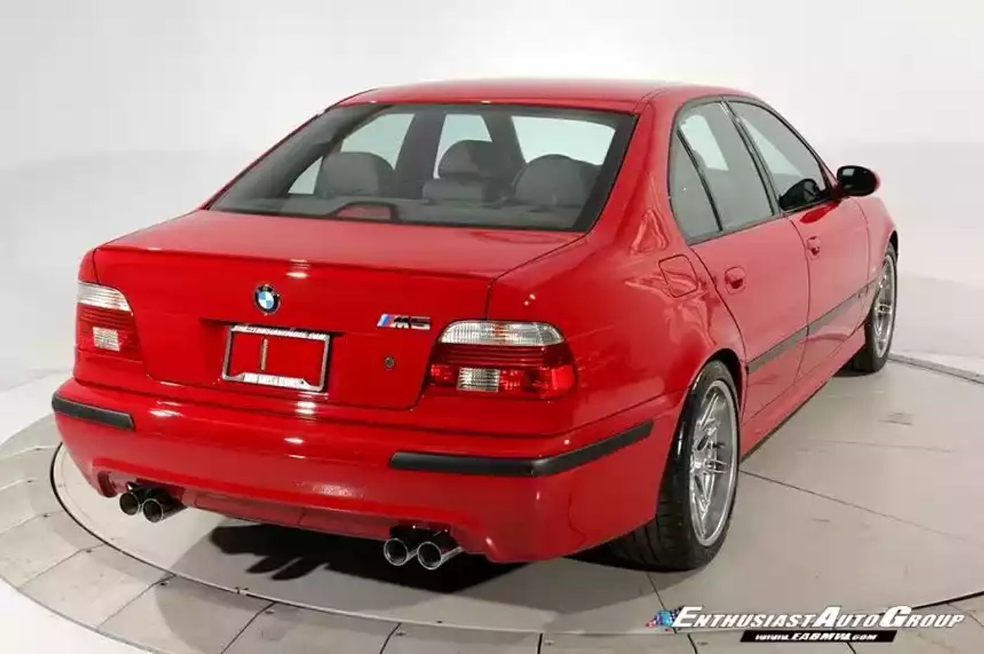 Кому достанется идеальный BMW M5 поколения E39